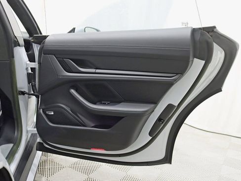 Used 2023 Porsche Taycan Turbo image 40