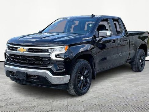 Used 2023 Chevrolet Silverado 1500 LT image 3
