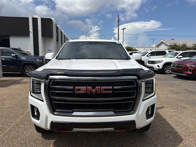 Used 2024 GMC Yukon AT4 w/ Technology Package AWD/4WD image 2