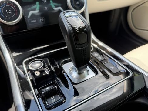 Used 2020 Jaguar XE S RWD image 22