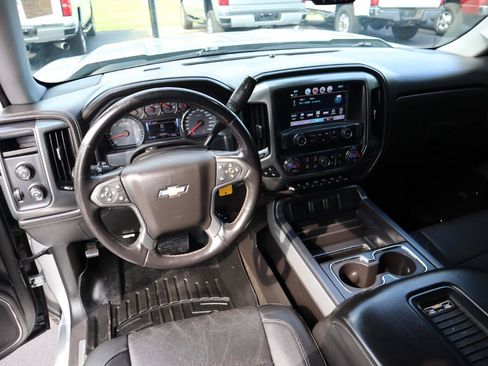 Used 2017 Chevrolet Silverado 1500 LTZ Z71 w/ LTZ Plus Package AWD/4WD image 12