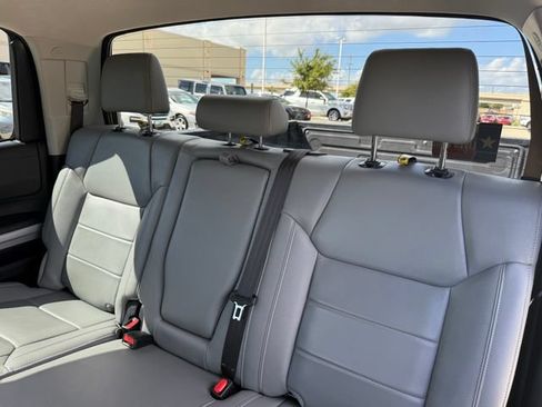 Used 2020 Toyota Tundra SR5 w/ SR5 Leather Package AWD/4WD image 29
