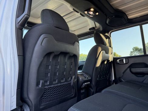 Used 2023 Jeep Wrangler Unlimited Rubicon 4xe AWD/4WD image 15