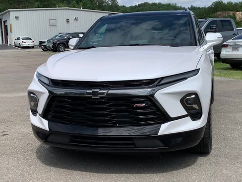 Used 2024 Chevrolet Blazer RS w/ Driver Confidence II Package FWD image 8
