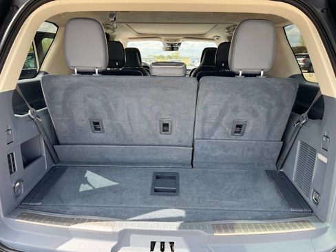 Used 2020 Lincoln Navigator Black Label w/ Cargo Convenience Package image 28