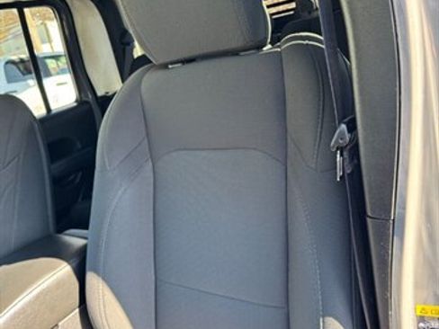 Used 2022 Jeep Gladiator Sport image 21