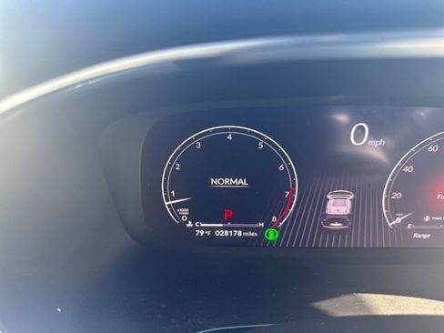 Used 2024 Acura MDX FWD image 17