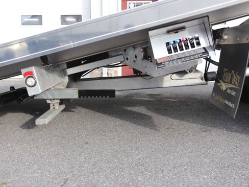 Used 2023 Ford F550 4x4 Regular Cab Super Duty image 12