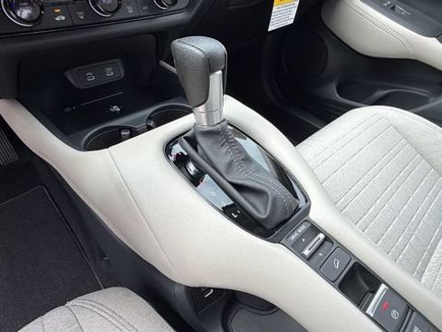 New 2027 Honda HR-V LX image 24