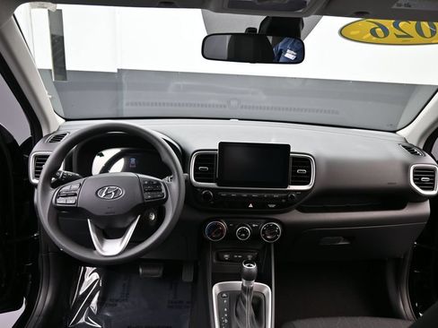 Certified 2026 Hyundai Venue SE FWD image 10
