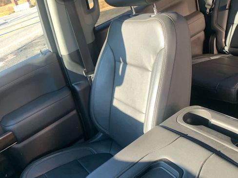 Used 2019 GMC Sierra 1500 SLT w/ SLT Premium Package image 19