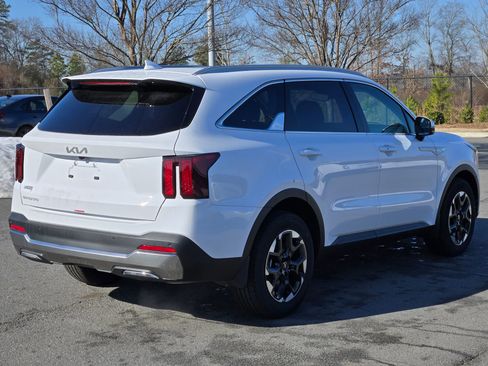 New 2026 Kia Sorento S w/ S Panoramic Sunroof Package image 7