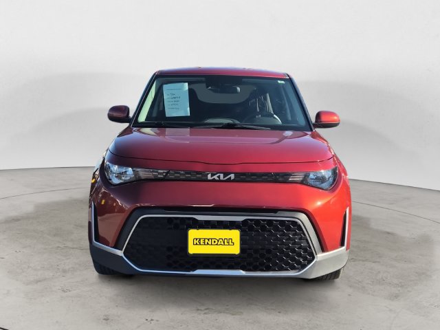 Used 2024 Kia Soul LX w/ Option Group 015 FWD image 2