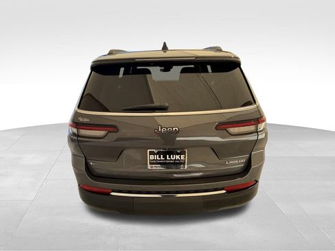 Used 2021 Jeep Grand Cherokee L Laredo w/ Luxury Tech Group I RWD image 10