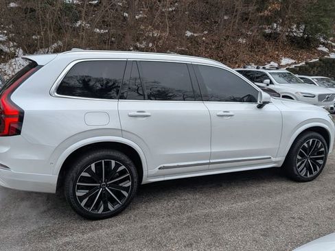Certified 2025 Volvo XC90 T8 Ultra w/ Protection Package Premier image 8