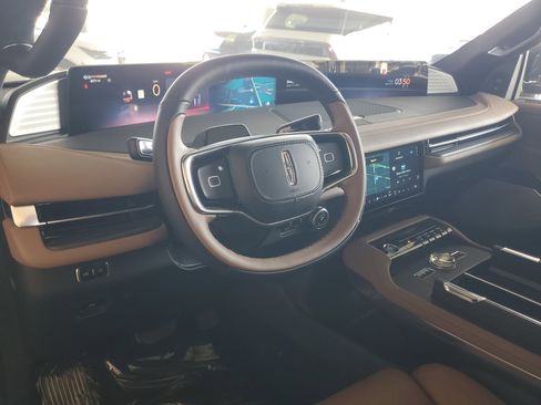 New 2026 Lincoln Navigator Black Label AWD/4WD image 14