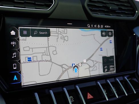 Used 2022 Lamborghini Urus image 62