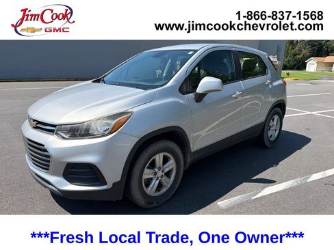 Used 2018 Chevrolet Trax LS AWD/4WD image 1