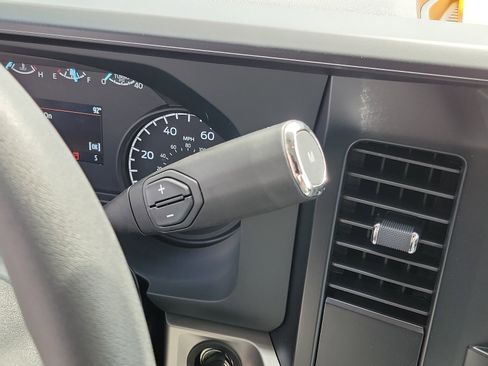 Used 2024 Ford F550 4x4 Regular Cab Super Duty image 11