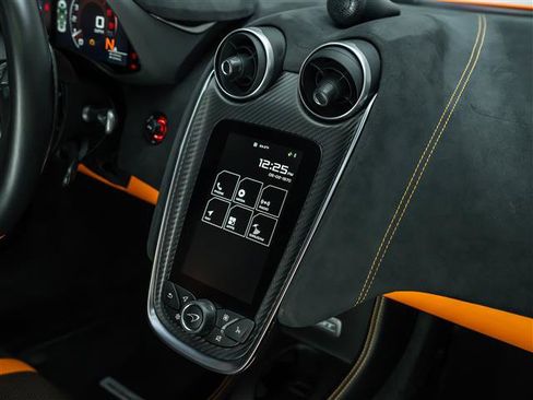 Used 2017 McLaren 570S image 34