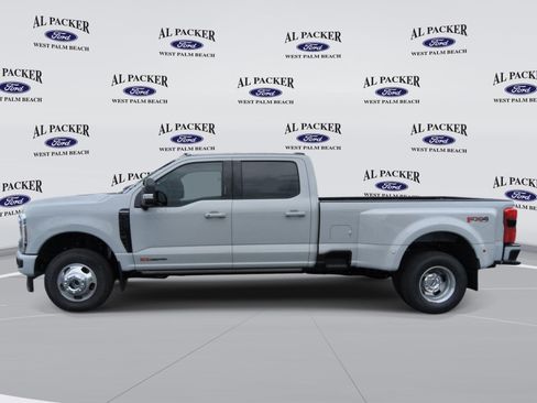 New 2026 Ford F350 Platinum w/ FX4 Off-Road Package AWD/4WD image 2