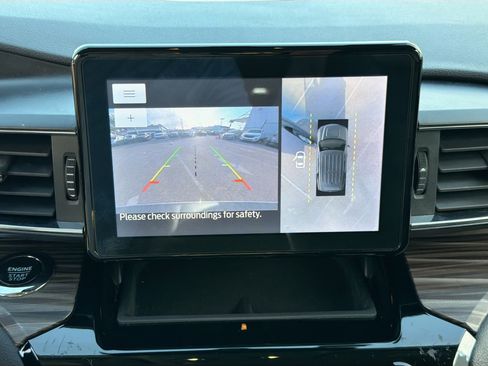 Used 2023 Ford Explorer Limited w/ Equipment Group 301A image 33