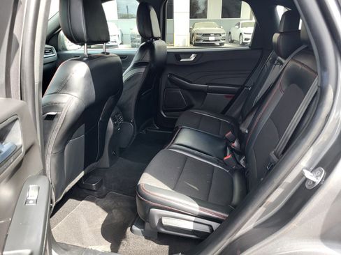 Certified 2025 Ford Escape ST-Line image 18