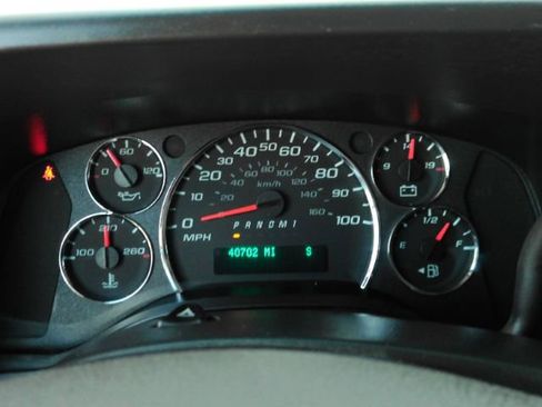 Used 2023 GMC Savana 2500 w/ Driver Convenience Package image 28