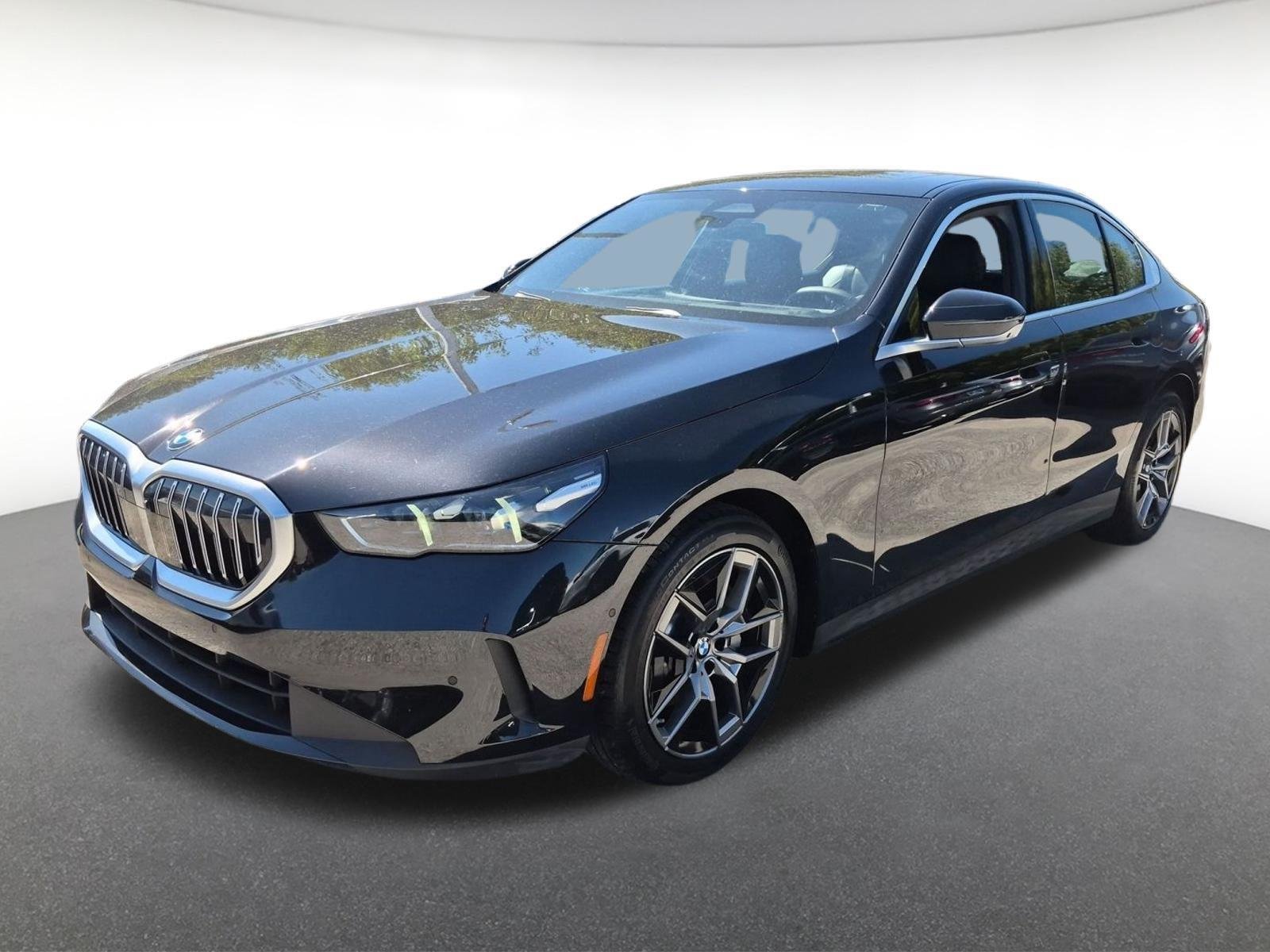 Used 2026 BMW 530i RWD image 1
