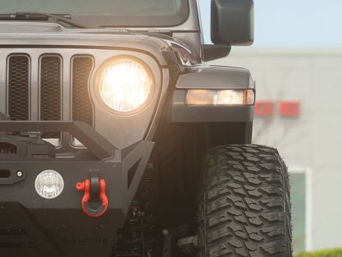 Used 2023 Jeep Wrangler Rubicon w/ Cold Weather Group AWD/4WD image 25