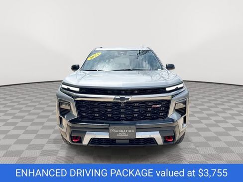 Certified 2024 Chevrolet Traverse Z71 w/ Enhanced Driving Package AWD/4WD image 3