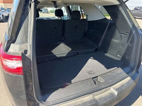 Used 2020 Chevrolet Traverse LS AWD/4WD image 11