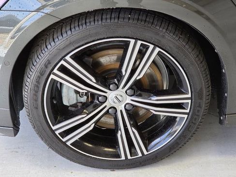 Used 2022 Volvo S60 T8 Inscription image 24