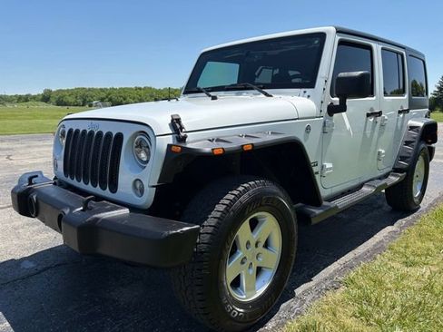 Used 2018 Jeep Wrangler Unlimited Sport S AWD/4WD image 9