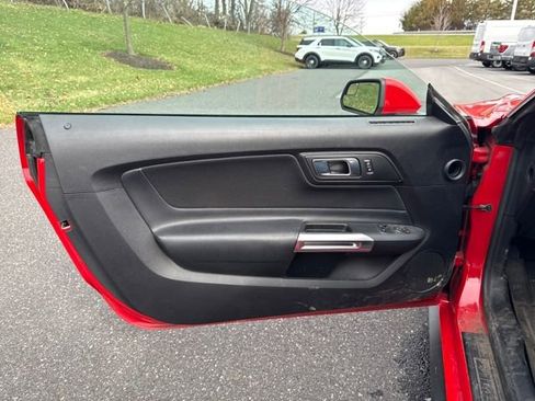 Used 2018 Ford Mustang Coupe image 20