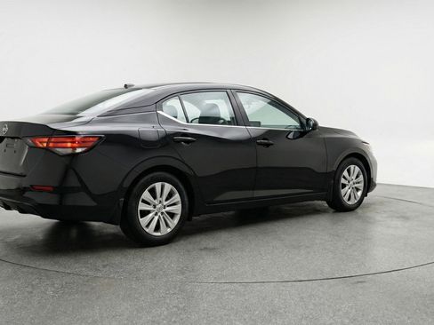 Used 2025 Nissan Sentra S image 9