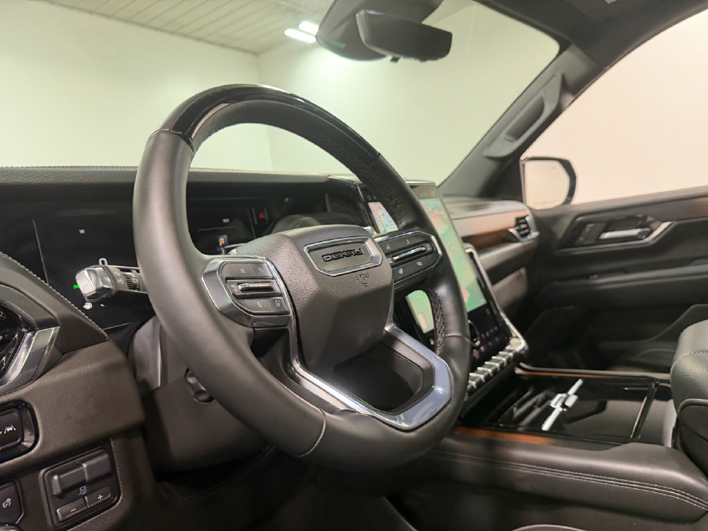 Used 2025 GMC Yukon Denali w/ Denali Reserve Package AWD/4WD image 77