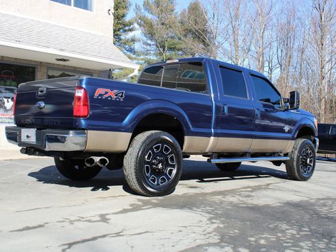 Used 2013 Ford F250 Lariat w/ Lariat Interior Pkg image 6