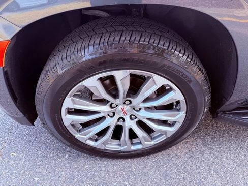 Used 2021 GMC Yukon XL Denali image 21