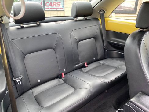 Used 2009 Volkswagen Beetle Coupe FWD image 20