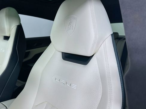 Used 2024 Lamborghini Urus S AWD/4WD image 41