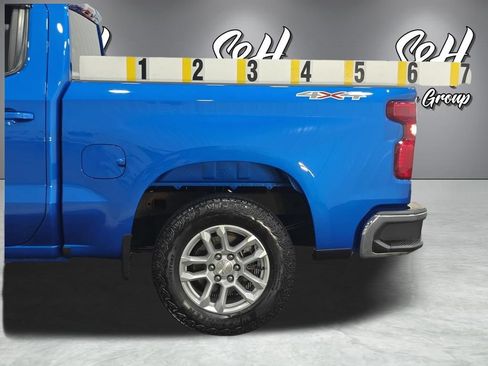 Used 2023 Chevrolet Silverado 1500 LT AWD/4WD image 24