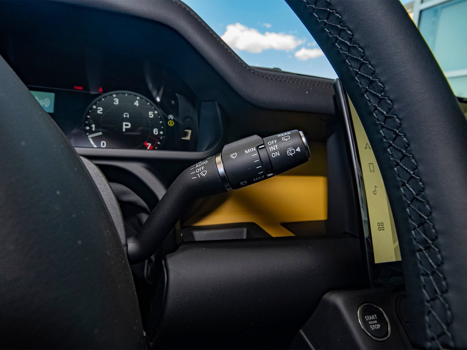 New 2026 Land Rover Defender 110 AWD/4WD image 14