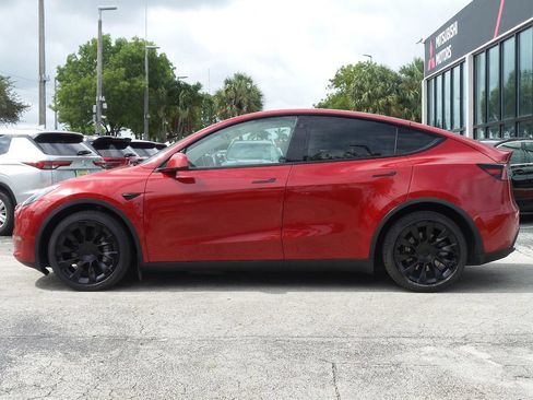 Used 2021 Tesla Model Y Long Range AWD/4WD image 17
