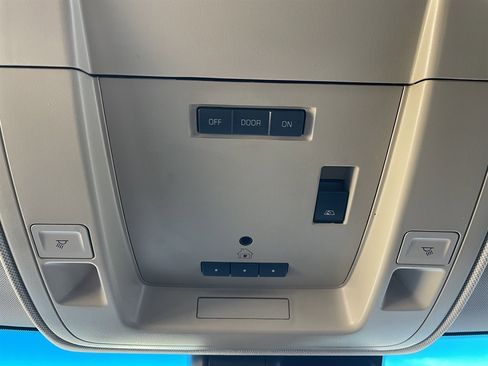 Used 2016 Chevrolet Silverado 2500 High Country w/ Duramax Plus Package image 32