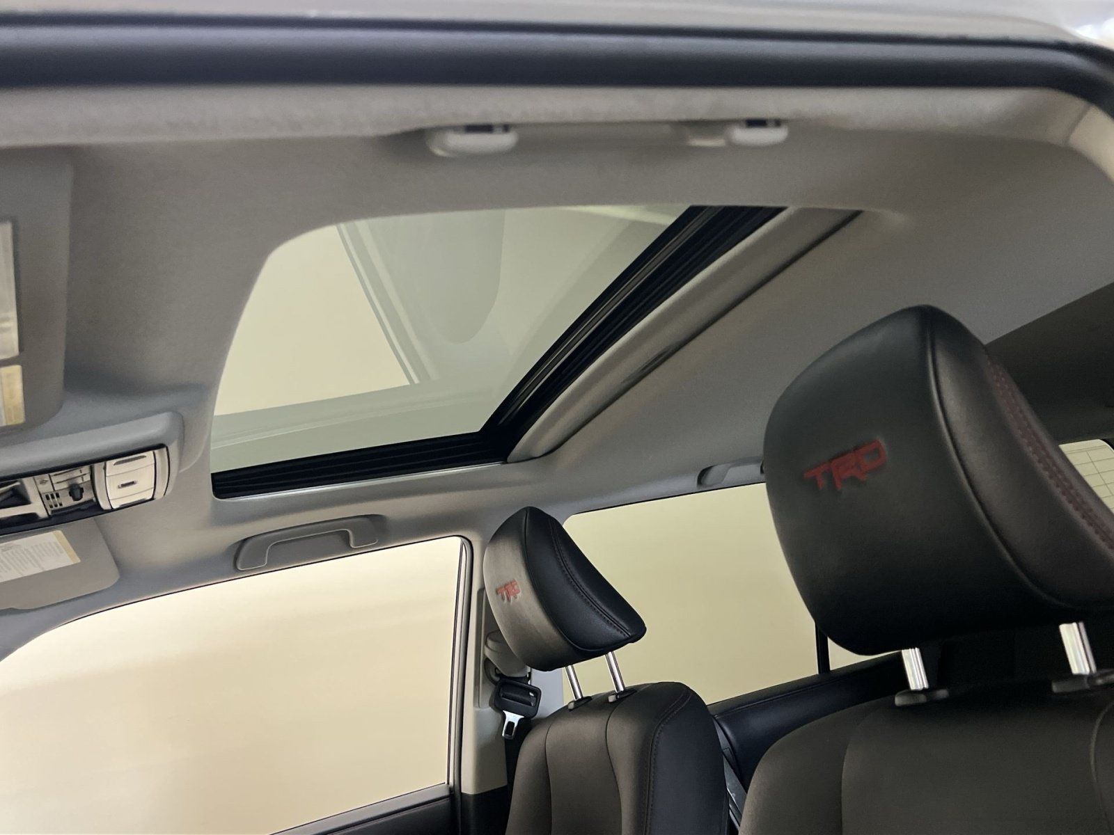 Used 2020 Toyota 4Runner TRD Off-Road Premium w/ Moonroof Package AWD/4WD image 23