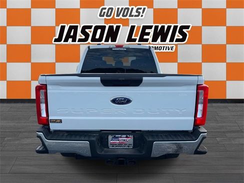 Used 2024 Ford F250 XLT image 6