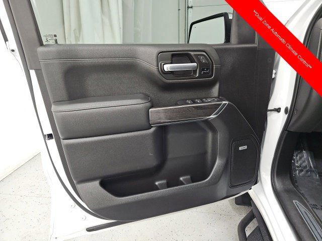 Used 2020 Chevrolet Silverado 1500 LTZ AWD/4WD image 12