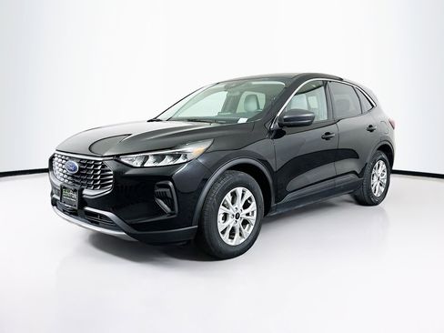 Used 2024 Ford Escape Active image 3