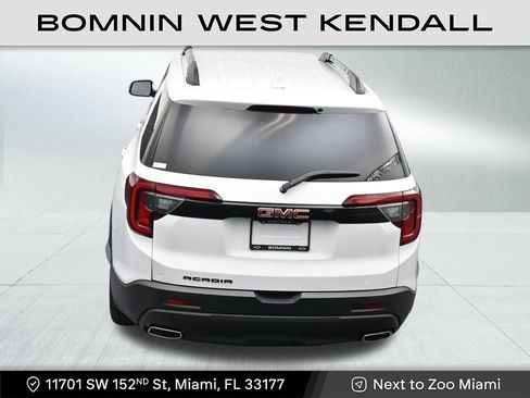 Used 2022 GMC Acadia SLE w/ Driver Convenience Package image 16